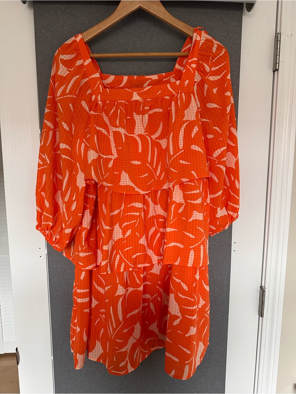 NWT Who What Wear Orange Printed Tiered Midi Dress